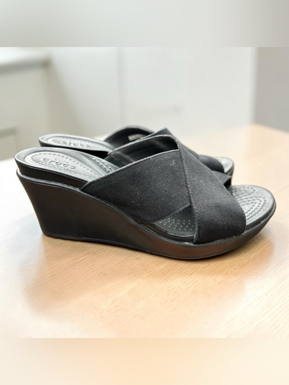 Crocs Leigh II Cross-Strap Wedge Sandals - Black. Size 8